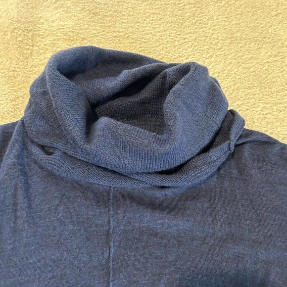Tahari Women's Extra fine Merino Wool Sweater Small Turtleneck Tunic Blue - Picture 7 of 15